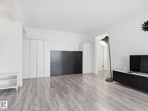 108 5730 Riverbend Road, Edmonton, AB - Indoor