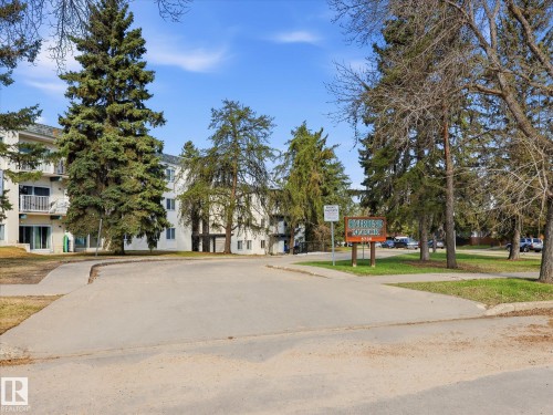 108 5730 Riverbend Road, Edmonton, AB - Outdoor