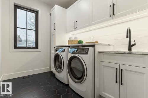 10519 138 Street, Edmonton, AB - Indoor Photo Showing Laundry Room