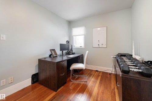 2nd floor bedroom #3 of 3 on this floor - 10956 81 Avenue, Edmonton, AB - Indoor Photo Showing Office
