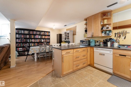 Second kitchen in basement with private entrance, 2 bedrooms, 4 pc bath and living/dining area - 10956 81 Avenue, Edmonton, AB - Indoor Photo Showing Kitchen