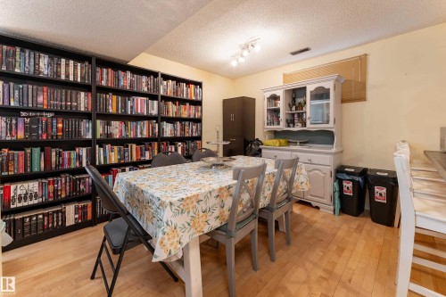 Second kitchen in basement with private entrance, 2 bedrooms, 4 pc bath and living/dining area - 10956 81 Avenue, Edmonton, AB - Indoor