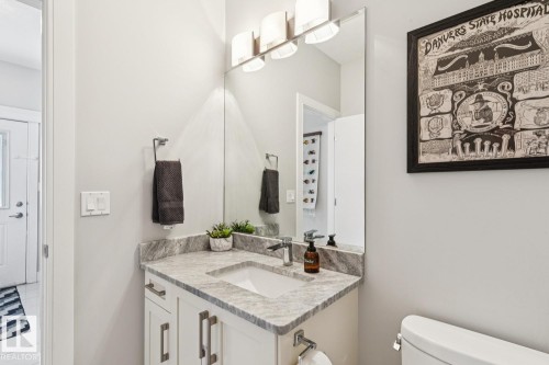 9919 79 Street, Edmonton, AB - Indoor Photo Showing Bathroom