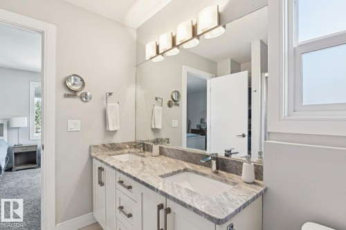 9919 79 Street, Edmonton, AB - Indoor Photo Showing Bathroom