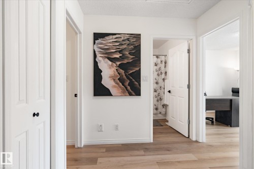 21 10235 111 Street, Edmonton, AB - Indoor Photo Showing Other Room