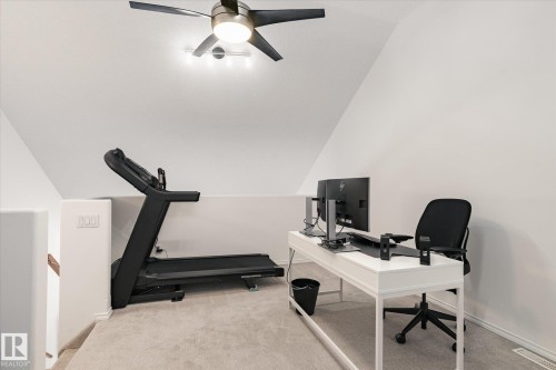 21 10235 111 Street, Edmonton, AB - Indoor Photo Showing Other Room