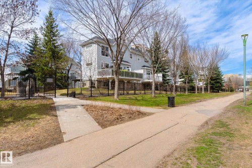 21 10235 111 Street, Edmonton, AB - Outdoor