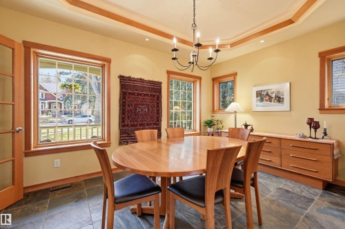 9212 118 Street, Edmonton, AB - Indoor Photo Showing Dining Room