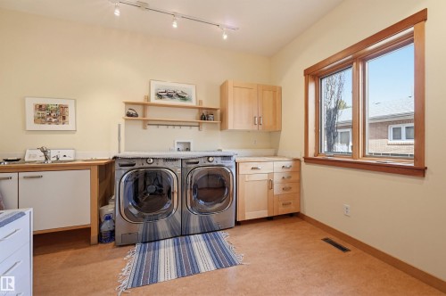 9212 118 Street, Edmonton, AB - Indoor Photo Showing Laundry Room