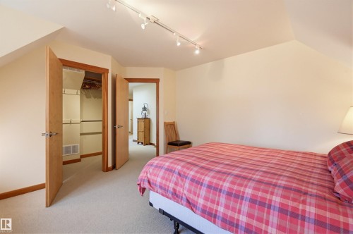 9212 118 Street, Edmonton, AB - Indoor Photo Showing Bedroom