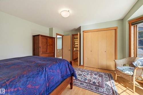 9212 118 Street, Edmonton, AB - Indoor Photo Showing Bedroom