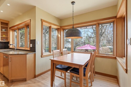 9212 118 Street, Edmonton, AB - Indoor