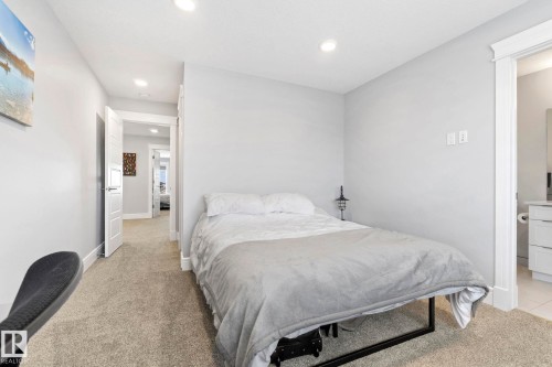 4412 Wingfield Cape, Edmonton, AB - Indoor Photo Showing Bedroom