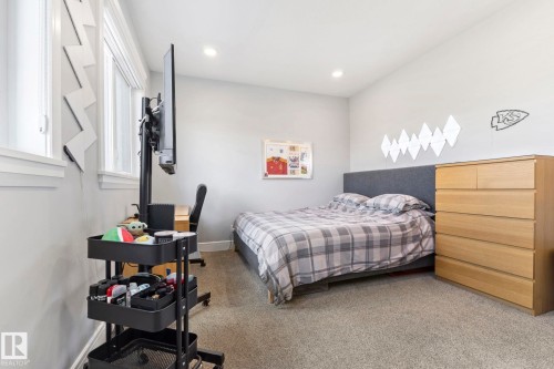 4412 Wingfield Cape, Edmonton, AB - Indoor Photo Showing Bedroom