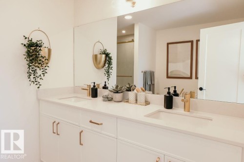 68 Gambel Loop, Spruce Grove, AB - Indoor Photo Showing Bathroom