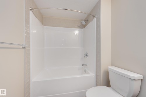 209 Stonehouse Way, Leduc, AB - Indoor Photo Showing Bathroom