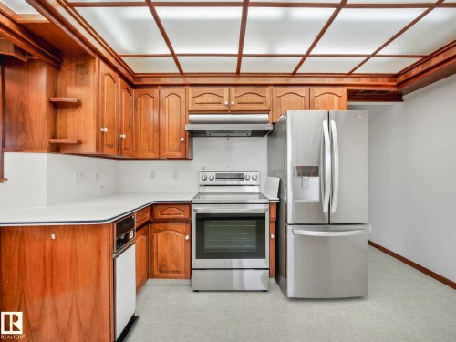 13532 113 Street, Edmonton, AB - Indoor Photo Showing Kitchen