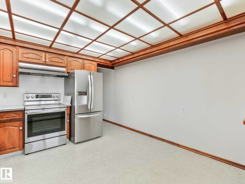 13532 113 Street, Edmonton, AB - Indoor Photo Showing Kitchen