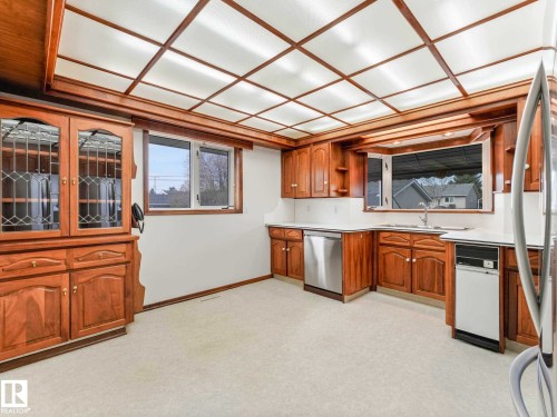 13532 113 Street, Edmonton, AB - Indoor Photo Showing Kitchen