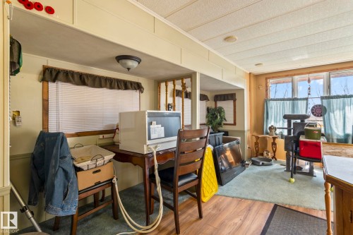 Image quality insufficient for description - A & B, 4858 Centre St, New Sarepta, AB - Indoor