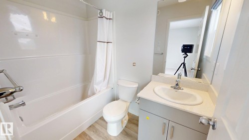 7104 46A Street, Beaumont, AB - Indoor Photo Showing Bathroom