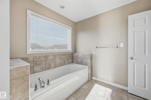 3552 Claxton Crescent, Edmonton, AB 