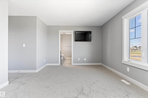 3318 21A Avenue, Edmonton, AB - Indoor Photo Showing Other Room
