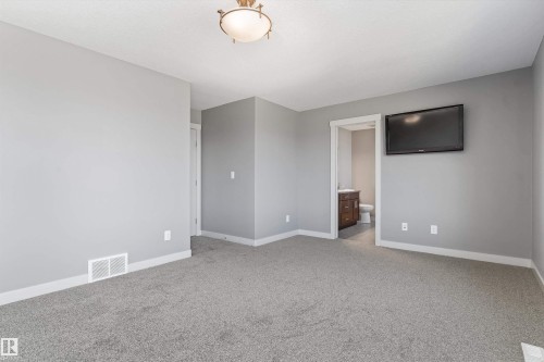 3318 21A Avenue, Edmonton, AB - Indoor Photo Showing Other Room