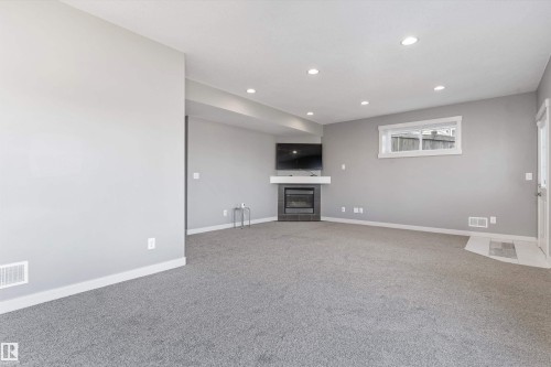 3318 21A Avenue, Edmonton, AB - Indoor