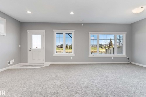 3318 21A Avenue, Edmonton, AB - Indoor Photo Showing Other Room