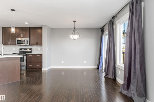 3318 21A Avenue, Edmonton, AB - Indoor Photo Showing Kitchen