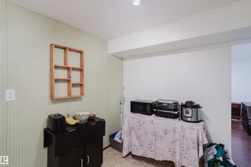 10325 152 Street, Edmonton, AB - Indoor Photo Showing Bedroom