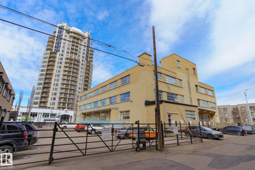 310 10355 105 Street, Edmonton, AB - Outdoor With Facade