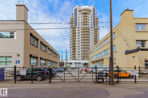 310 10355 105 Street, Edmonton, AB - Outdoor