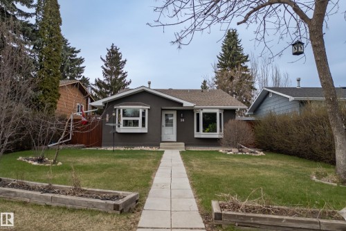 36 GREENWOOD Close  Spruce Grove, AB T7X 1Y1