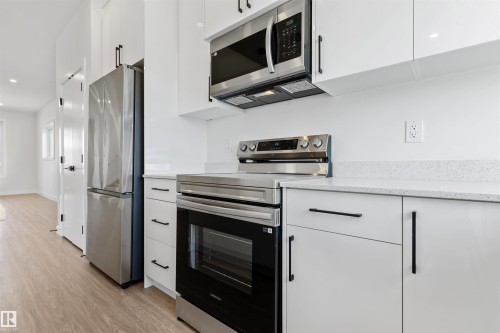 12427 47 Street Nw, Edmonton, AB - Indoor Photo Showing Kitchen With Upgraded Kitchen