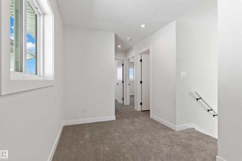 12427 47 Street Nw, Edmonton, AB - Indoor Photo Showing Other Room