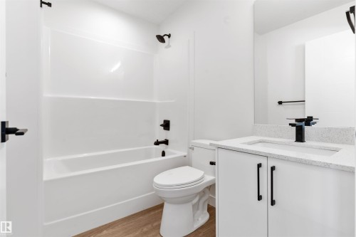 12427 47 Street Nw, Edmonton, AB - Indoor Photo Showing Bathroom