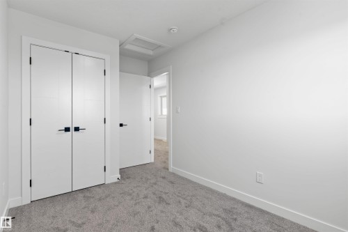 12427 47 Street Nw, Edmonton, AB - Indoor Photo Showing Other Room