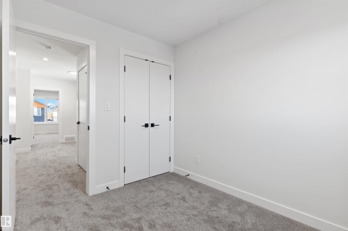 12427 47 Street Nw, Edmonton, AB - Indoor Photo Showing Other Room