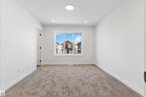 12427 47 Street Nw, Edmonton, AB - Indoor Photo Showing Other Room