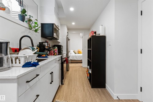12427 47 Street Nw, Edmonton, AB - Indoor