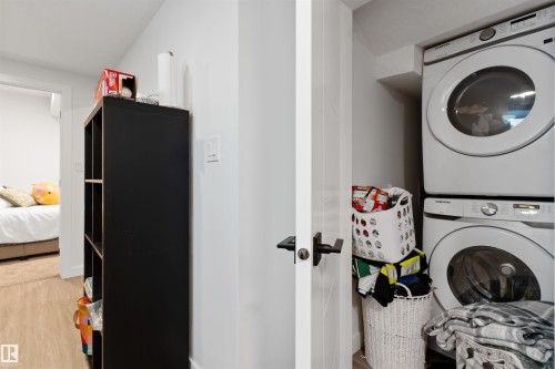 12427 47 Street Nw, Edmonton, AB - Indoor Photo Showing Laundry Room