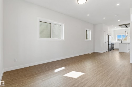 12427 47 Street Nw, Edmonton, AB - Indoor Photo Showing Other Room