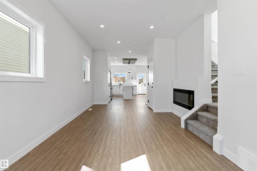 12427 47 Street Nw, Edmonton, AB - Indoor With Fireplace
