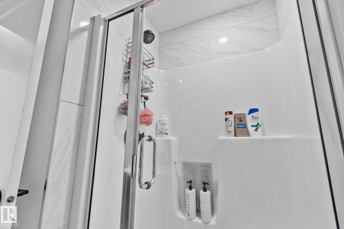 38 100 Jensen Lakes Blvd., St. Albert, AB - Indoor Photo Showing Bathroom