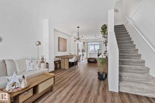 38 100 Jensen Lakes Blvd., St. Albert, AB - Indoor