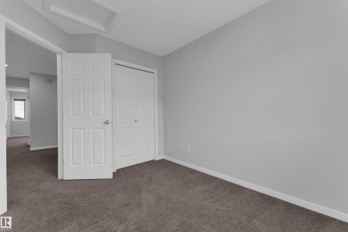 1235 16 Avenue, Edmonton, AB - Indoor Photo Showing Other Room