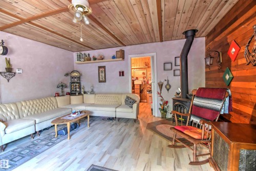 26, 562007 Rr 113, Rural Two Hills County, AB - Indoor Photo Showing Living Room