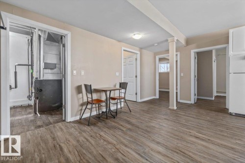 15805 104 Avenue, Edmonton, AB - Indoor